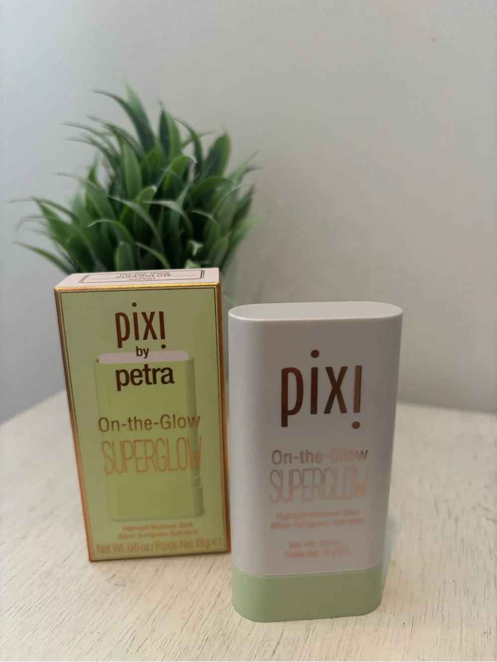 NEW Pixi On-the-Glow SuperGlow Highlight Moisture Stick IcePearl